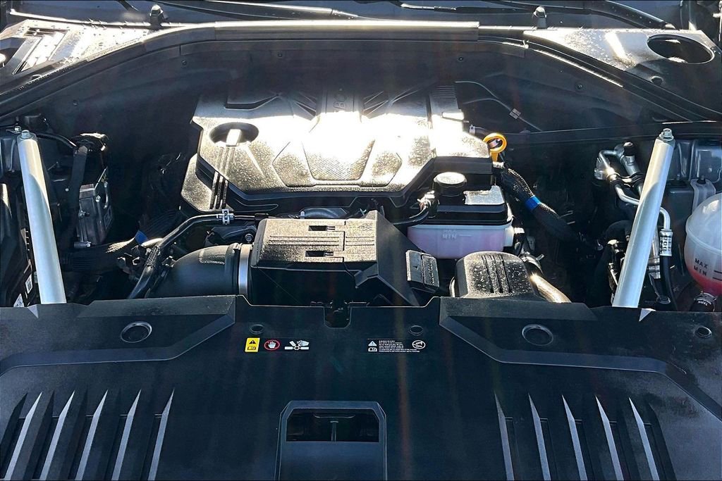 Used 2023 Genesis GV70 2.5T w/ Advanced Package image 13