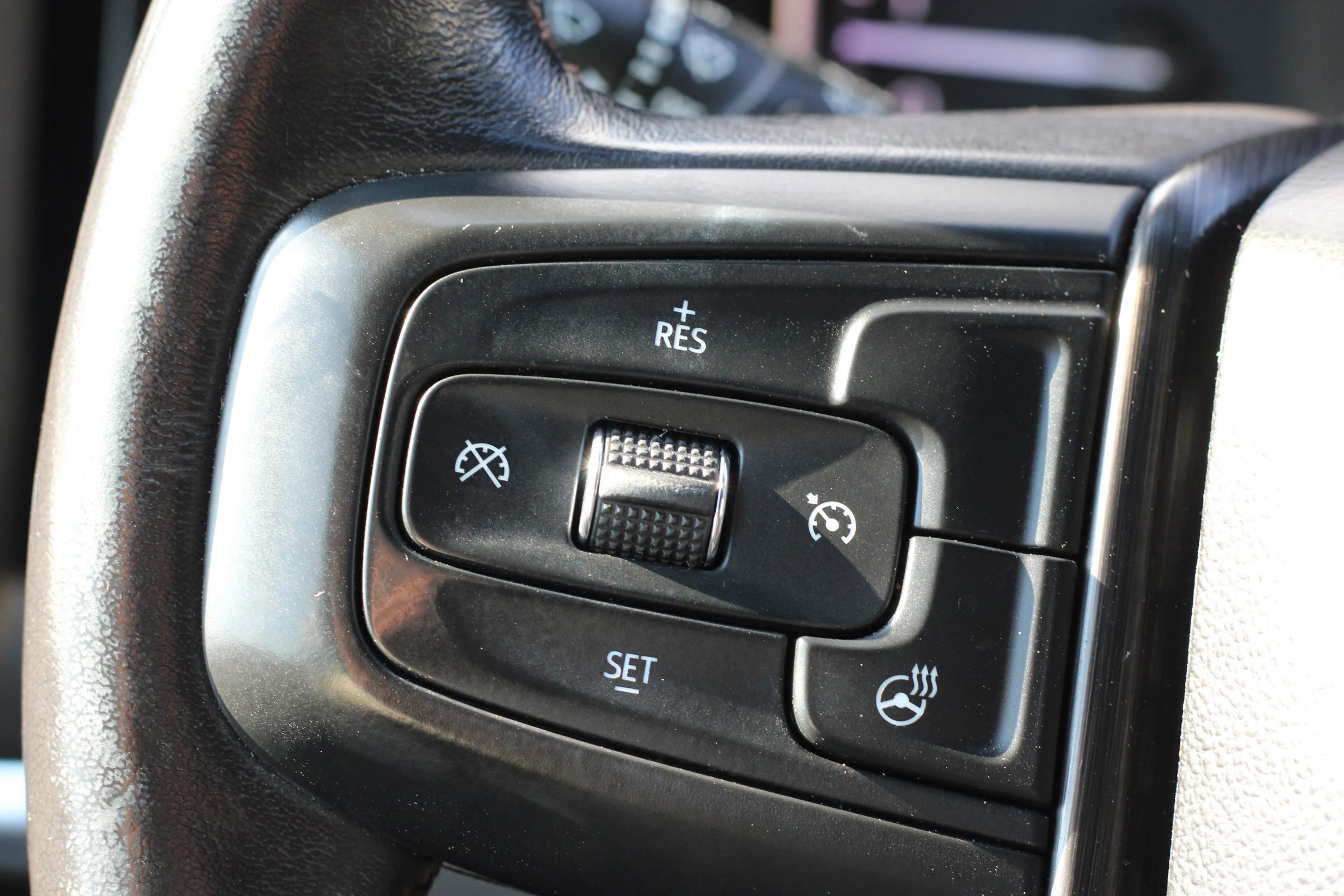 Used 2022 GMC Sierra 2500 AT4 w/ Gooseneck/5TH Wheel Package image 16