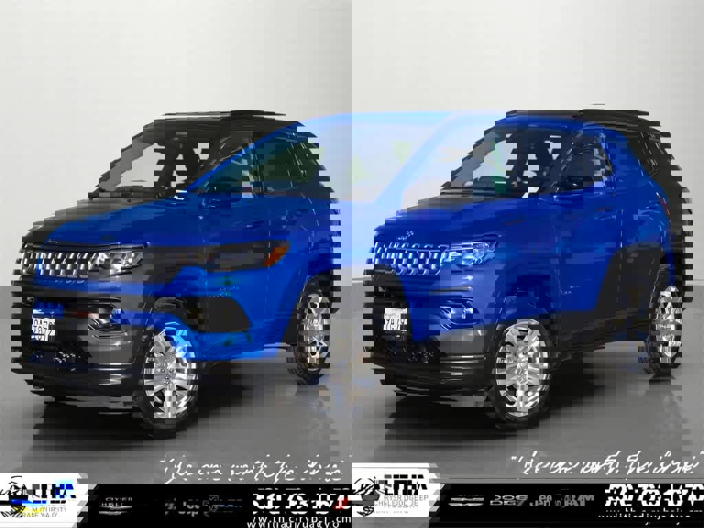 Used 2022 Jeep Compass Latitude image 1