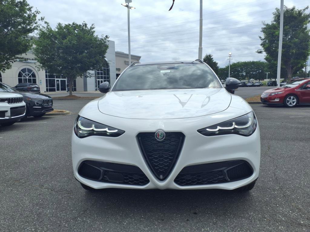 New 2025 Alfa Romeo Stelvio Sprint w/ Convenience Package AWD/4WD image 2