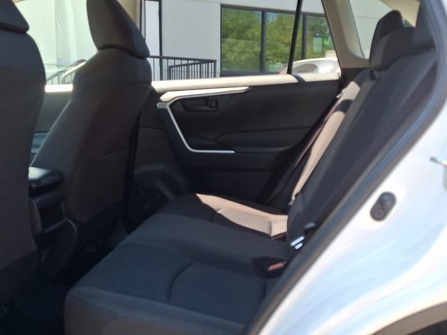 Used 2019 Toyota RAV4 LE w/ All Weather Liner Package AWD/4WD image 10