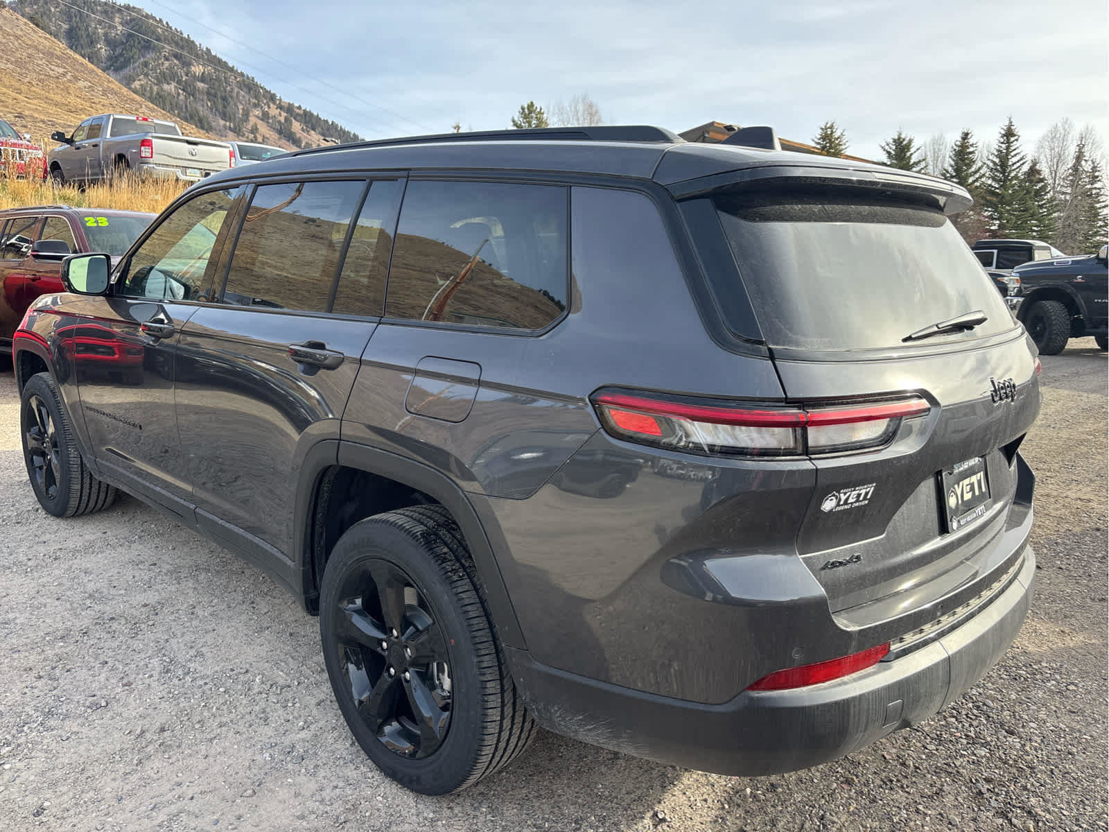 New 2025 Jeep Grand Cherokee L Laredo image 6