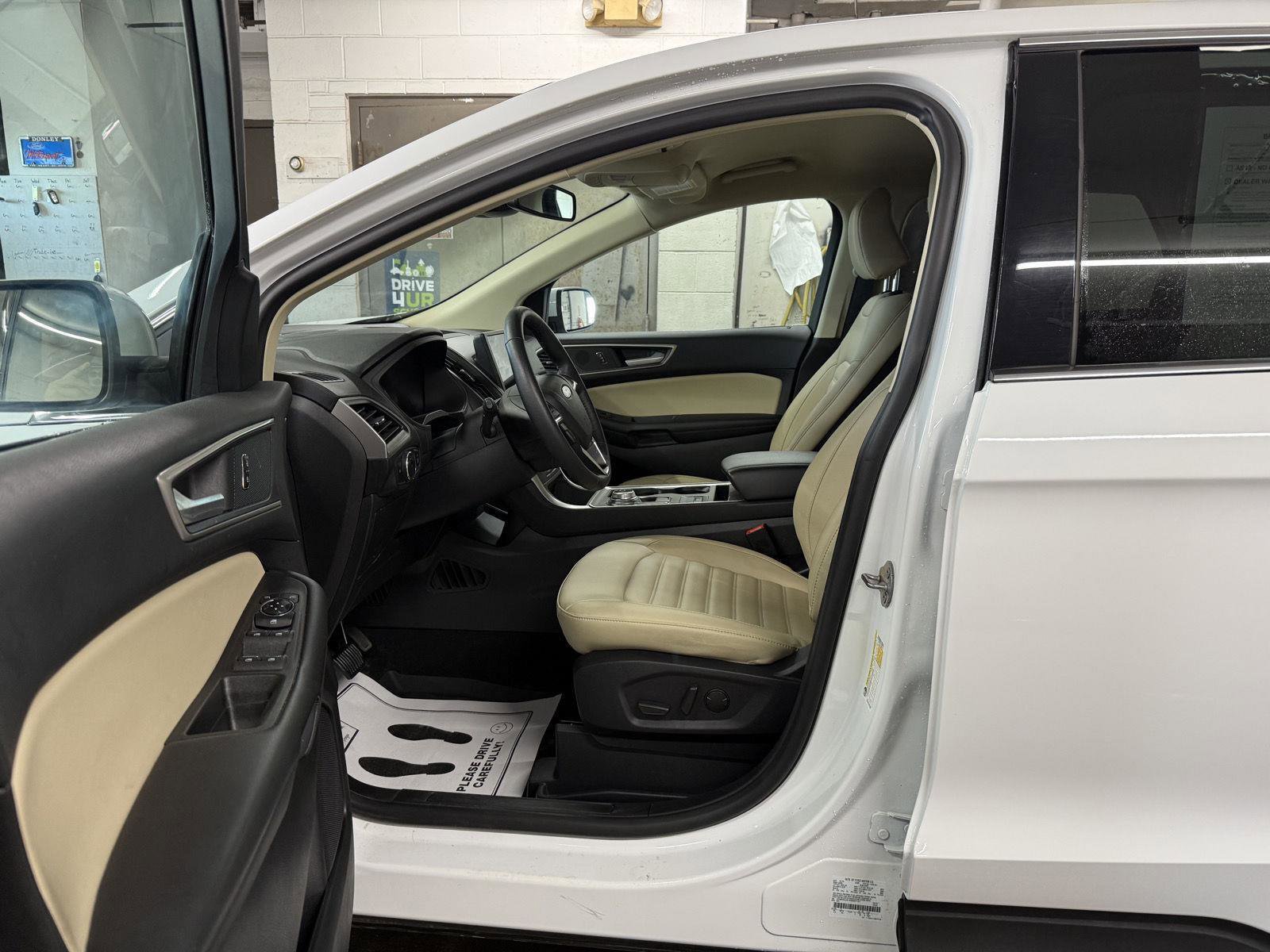 Used 2024 Ford Edge SEL w/ Convenience Package AWD/4WD image 13