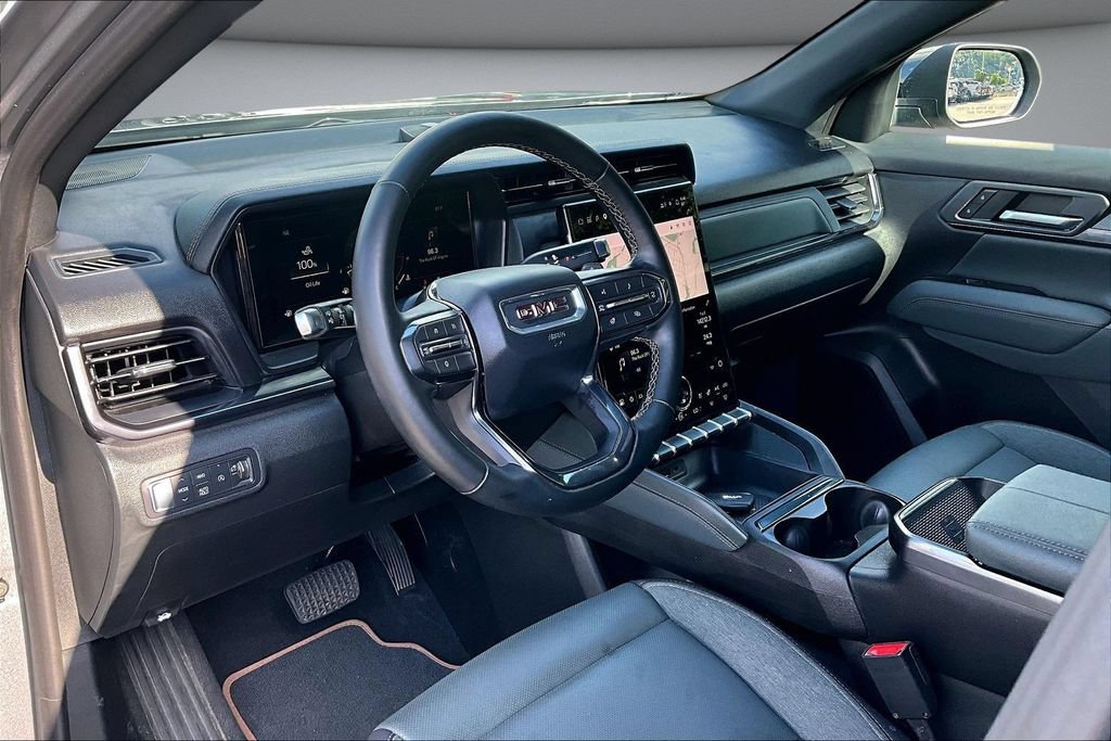 Used 2026 GMC Terrain AT4 w/ Convenience Package III AWD/4WD image 17