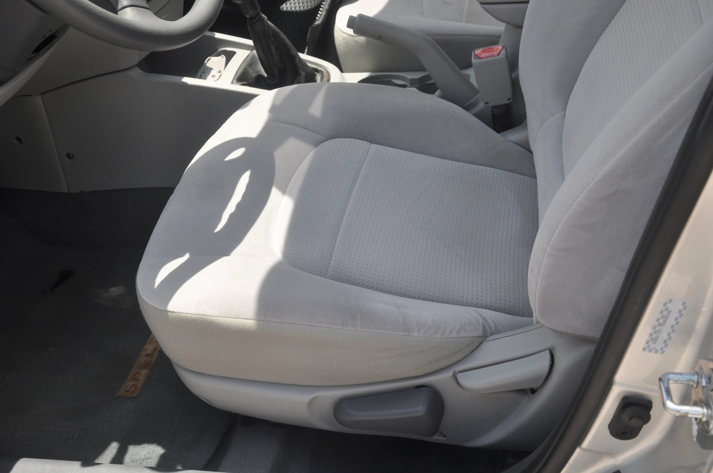 Used 2009 Kia Spectra LX FWD image 22