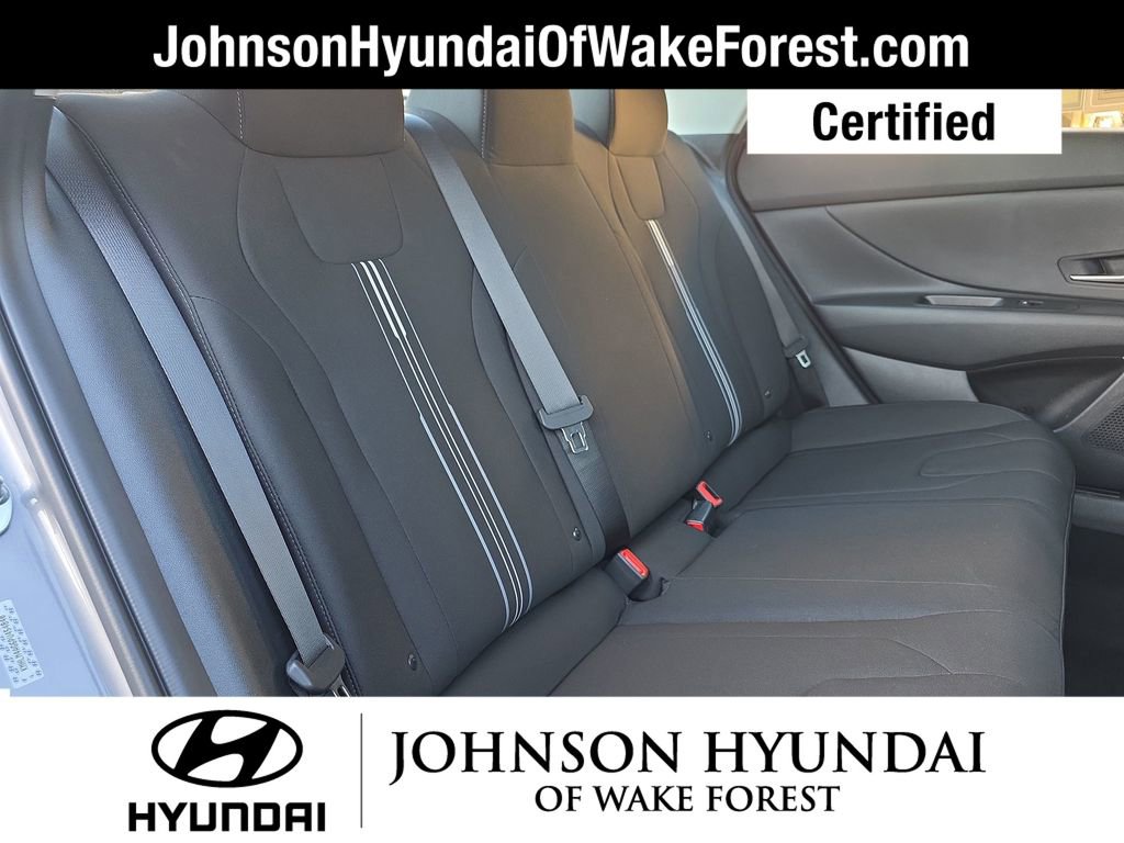 Certified 2023 Hyundai Elantra SEL w/ Preferred Accessory Package image 19