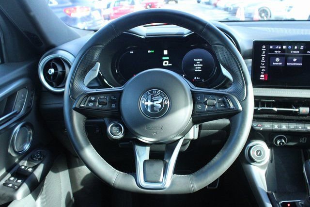 Used 2024 Alfa Romeo Tonale Veloce image 23