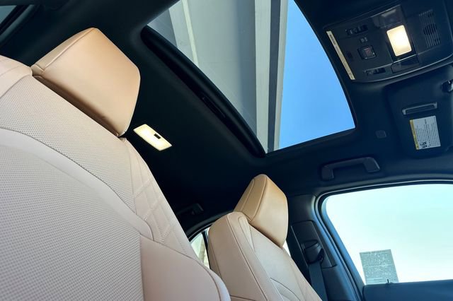 New 2026 Lexus UX 300h FWD image 15