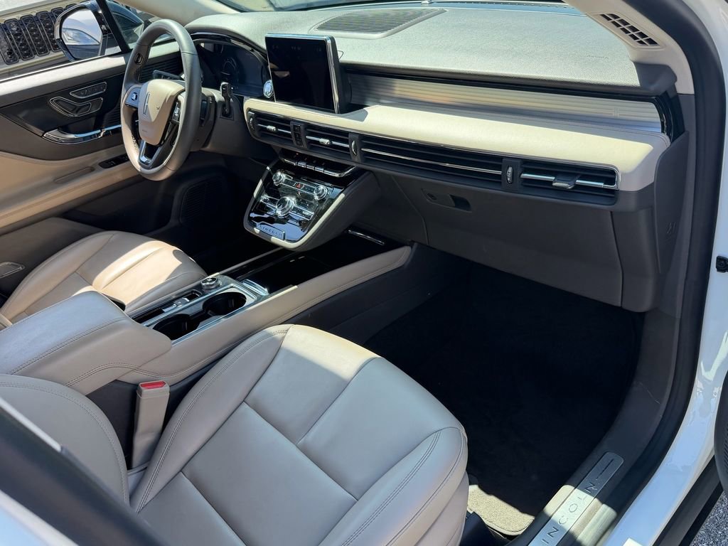 Certified 2022 Lincoln Corsair FWD image 16
