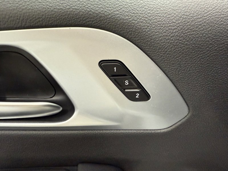 New 2026 Chrysler Pacifica Limited image 28