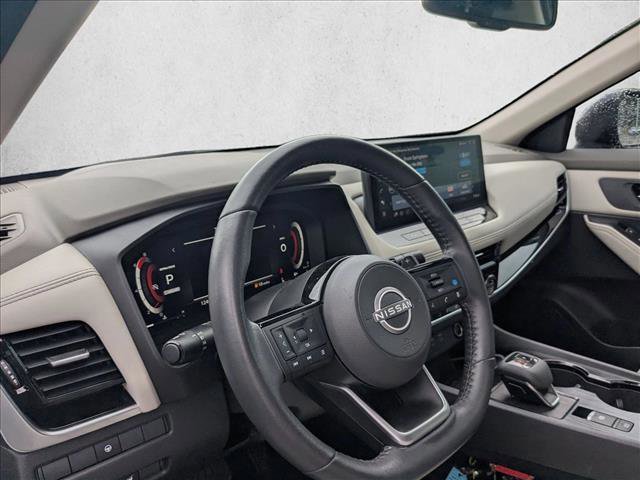 Used 2024 Nissan Rogue SL w/ SL Premium Package image 10