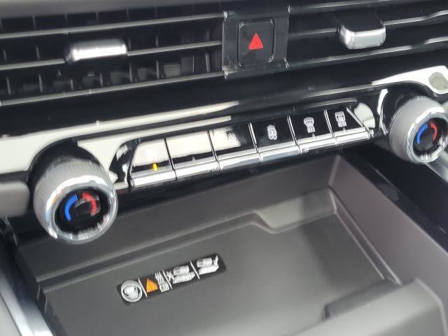 New 2026 Chevrolet Suburban Premier image 32