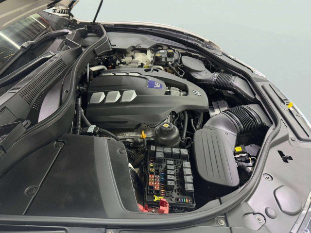 Used 2017 Maserati Levante S image 43