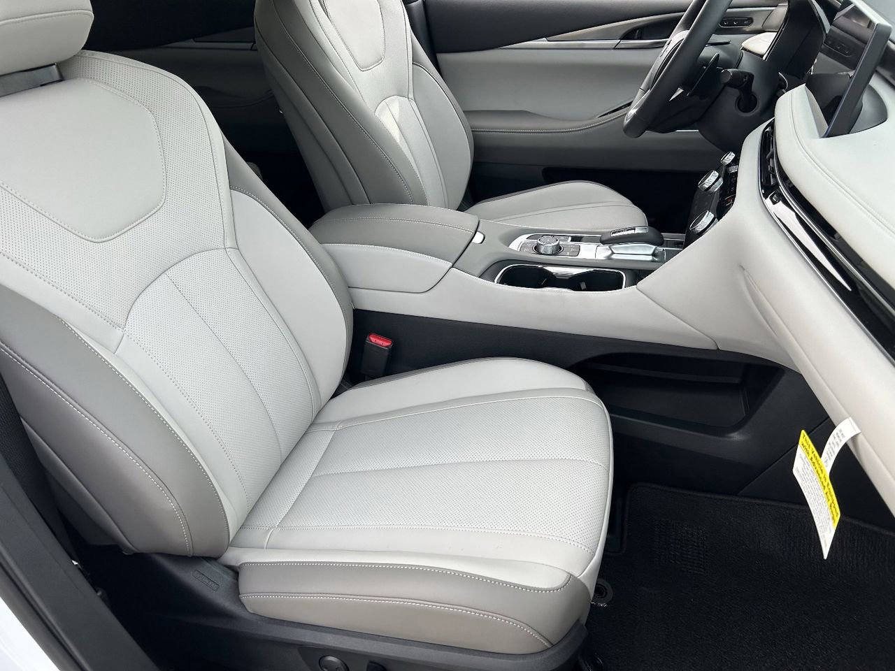 New 2027 INFINITI QX60 Luxe AWD/4WD image 11