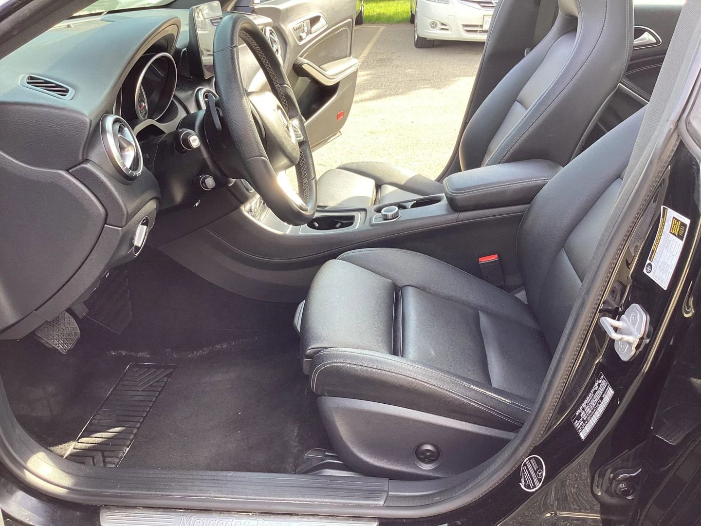 Used 2017 Mercedes-Benz CLA 250 4MATIC image 17