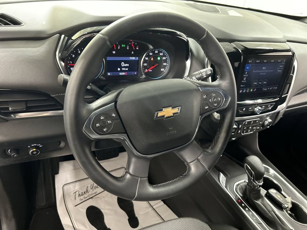 Used 2023 Chevrolet Traverse LT AWD/4WD image 4