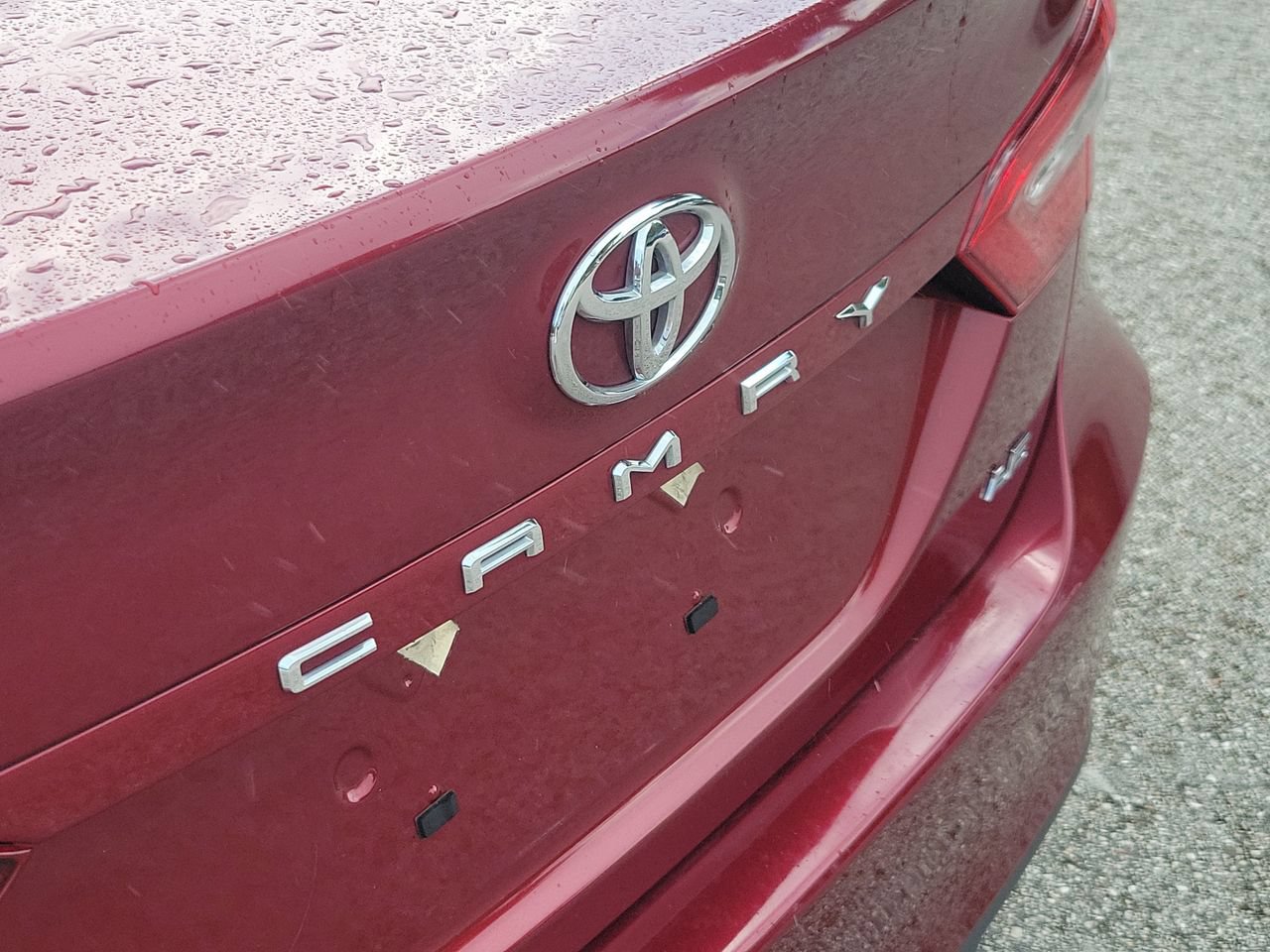 Used 2020 Toyota Camry LE FWD image 6