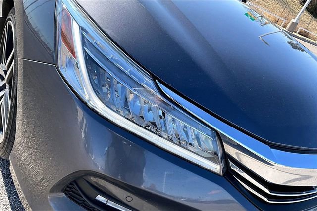 Used 2016 Honda Accord Touring image 29