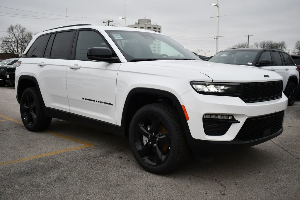 New 2025 Jeep Grand Cherokee Limited w/ Black Appearance Package AWD/4WD image 1