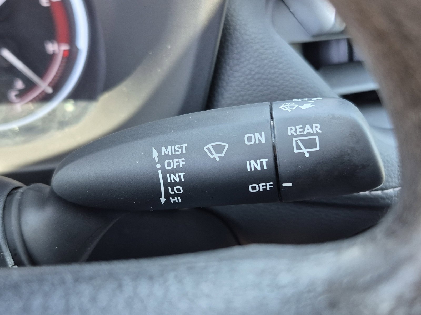 Certified 2024 Toyota RAV4 LE AWD/4WD image 34