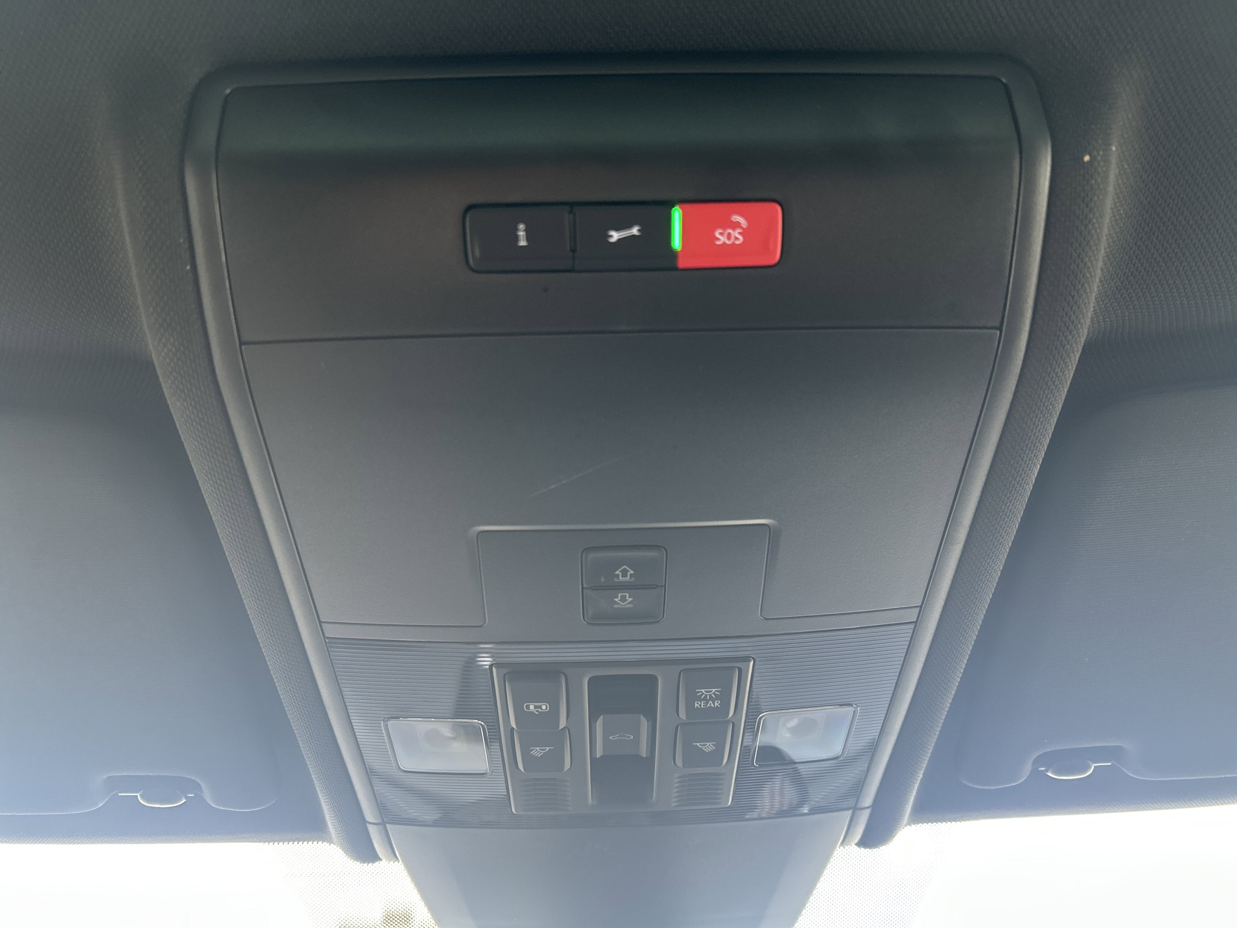 Used 2023 Volkswagen Atlas Cross Sport SEL image 20