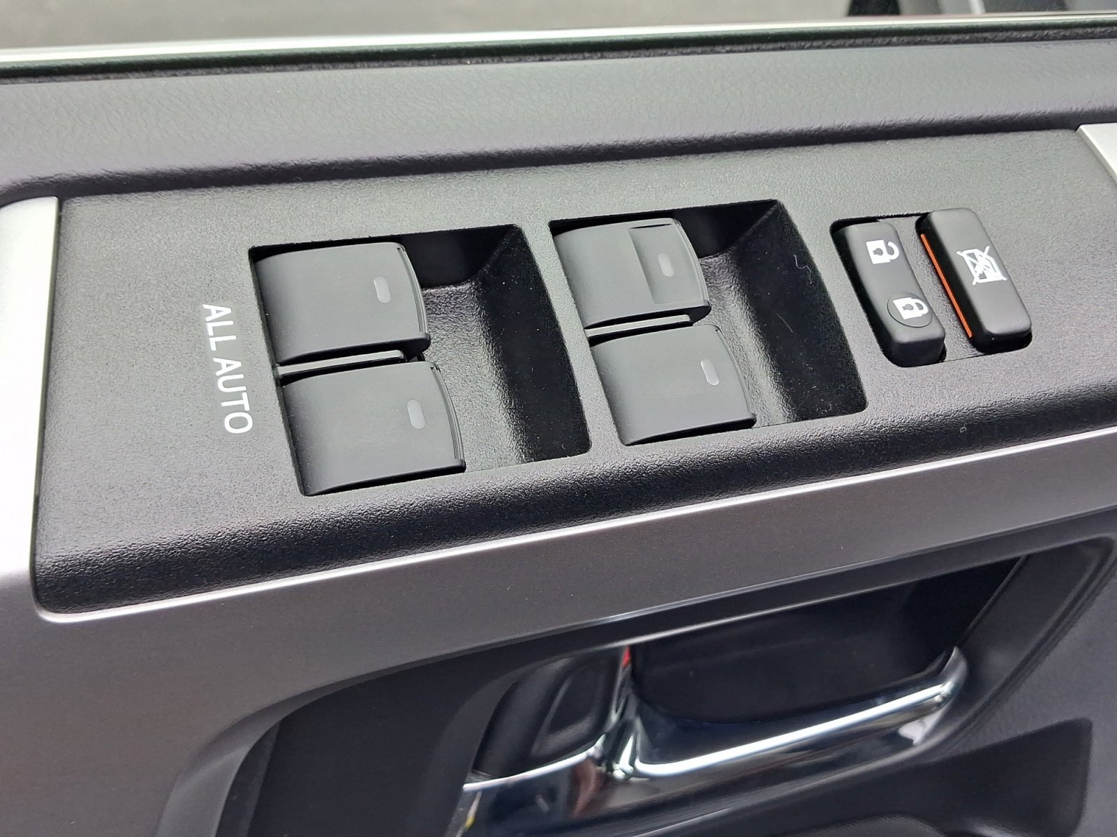 Used 2020 Toyota 4Runner Limited AWD/4WD image 13