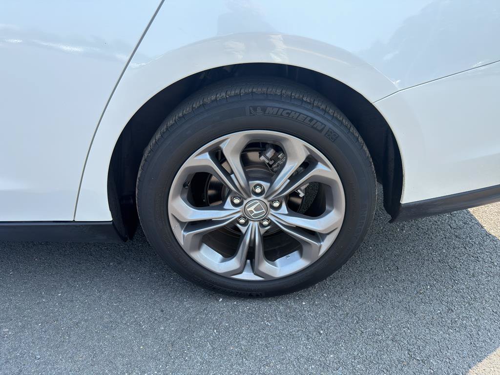 Used 2023 Honda Accord EX image 30