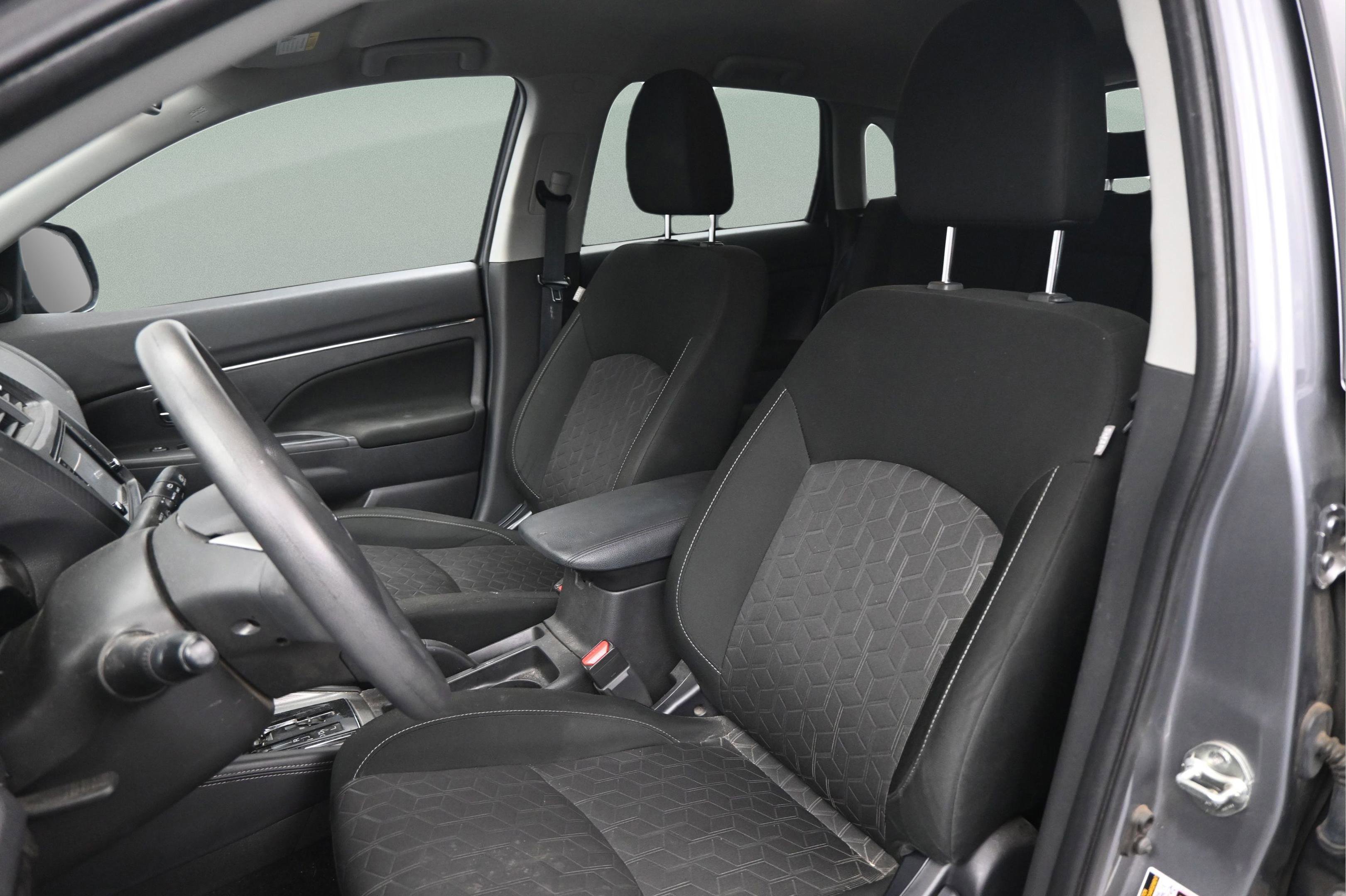 Used 2022 Mitsubishi Outlander Sport ES FWD image 33