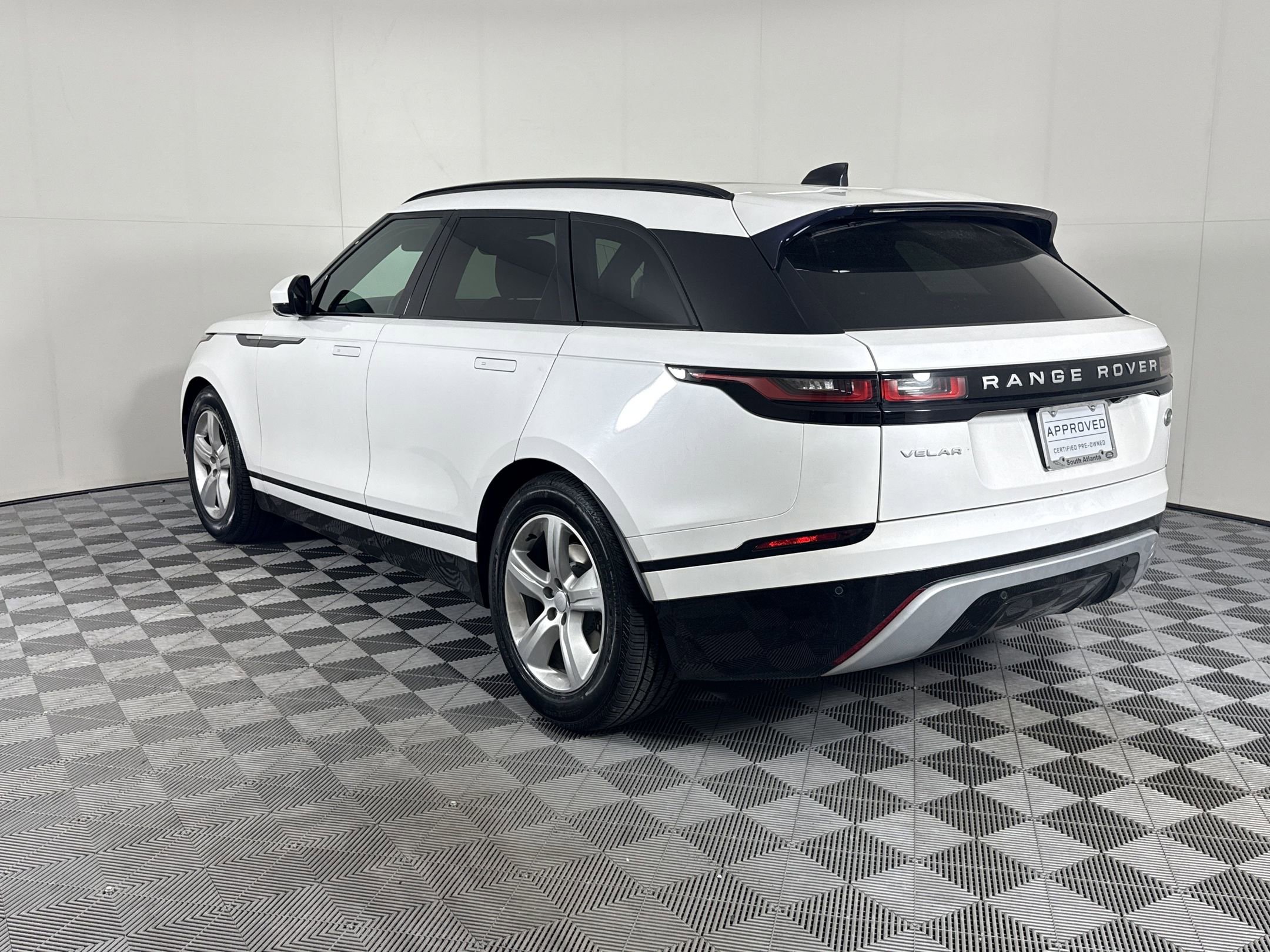 Certified 2023 Land Rover Range Rover Velar S image 3