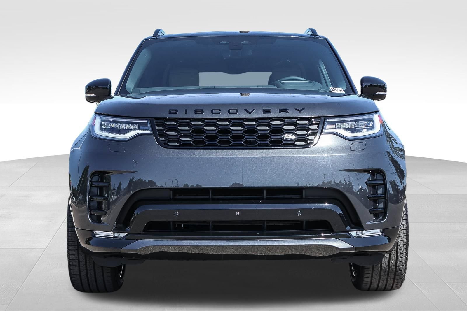 New 2026 Land Rover Discovery Dynamic SE AWD/4WD image 2