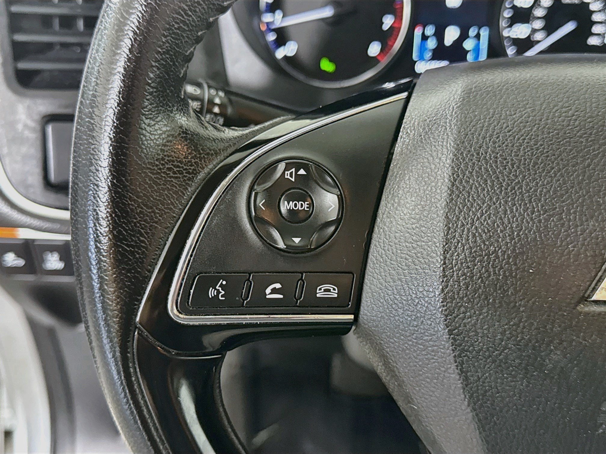 Used 2020 Mitsubishi Outlander LE FWD image 14