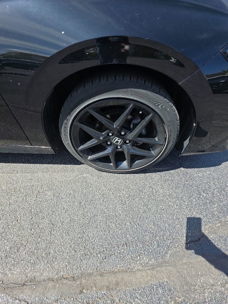 Used 2023 Honda Civic Sport image 9