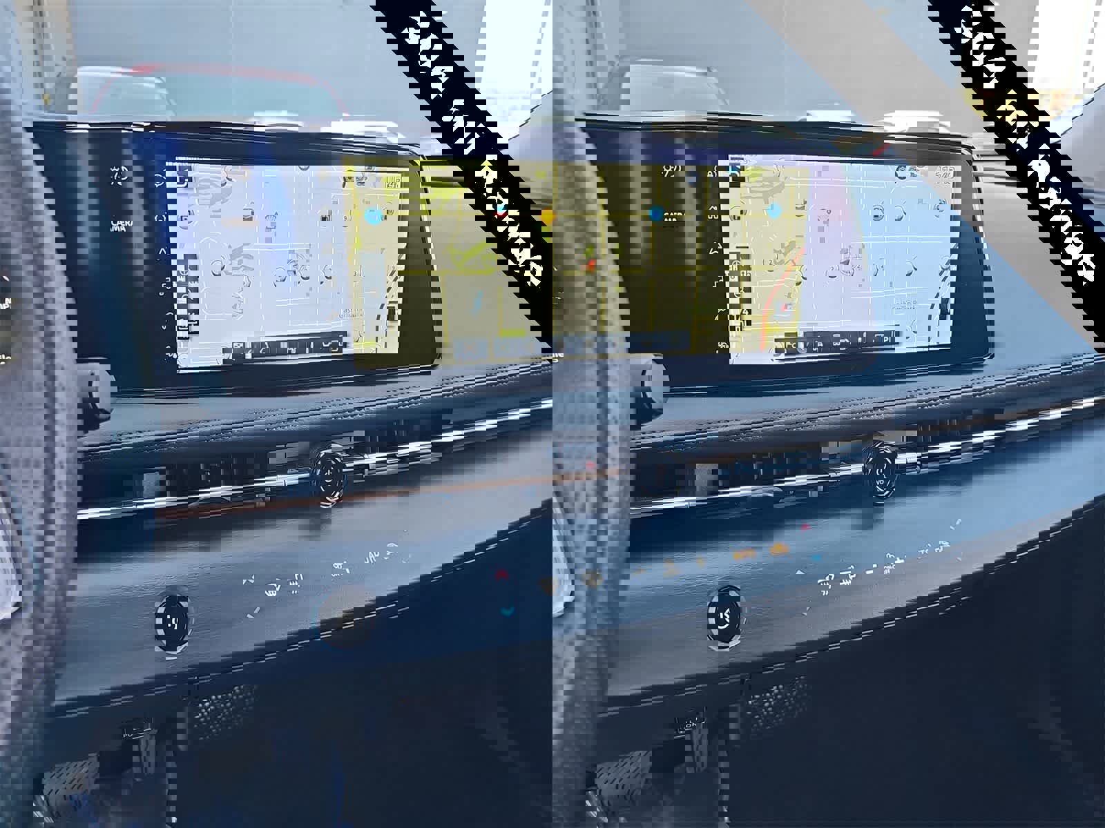 Used 2024 Nissan Ariya FWD image 20