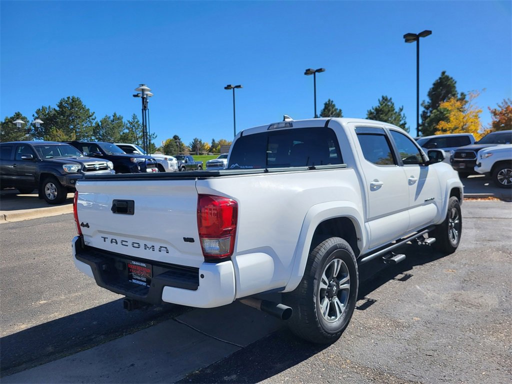 Used 2017 Toyota Tacoma TRD Sport w/ Premium & Technology Package image 5