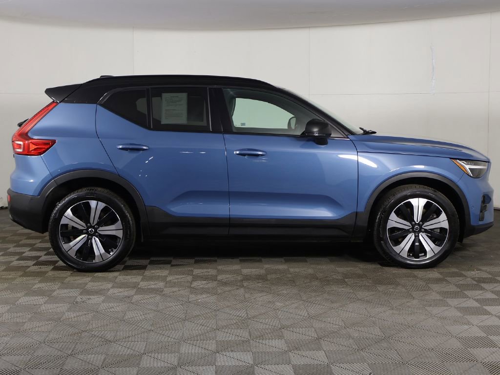 Used 2023 Volvo XC40 Recharge Plus AWD/4WD image 17