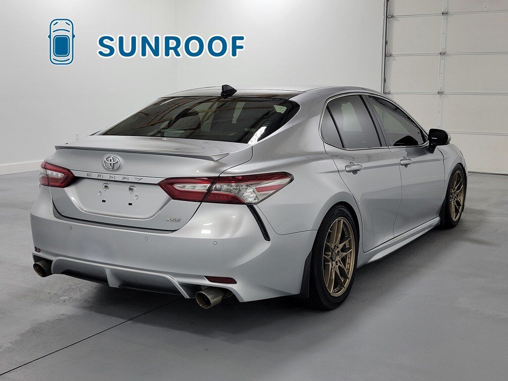 Used 2018 Toyota Camry XSE FWD image 9