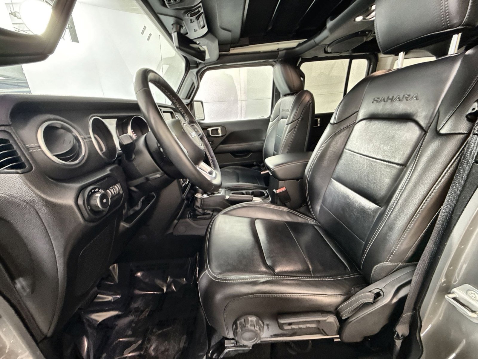 Used 2022 Jeep Wrangler Unlimited Sahara w/ LED Lighting Group image 13