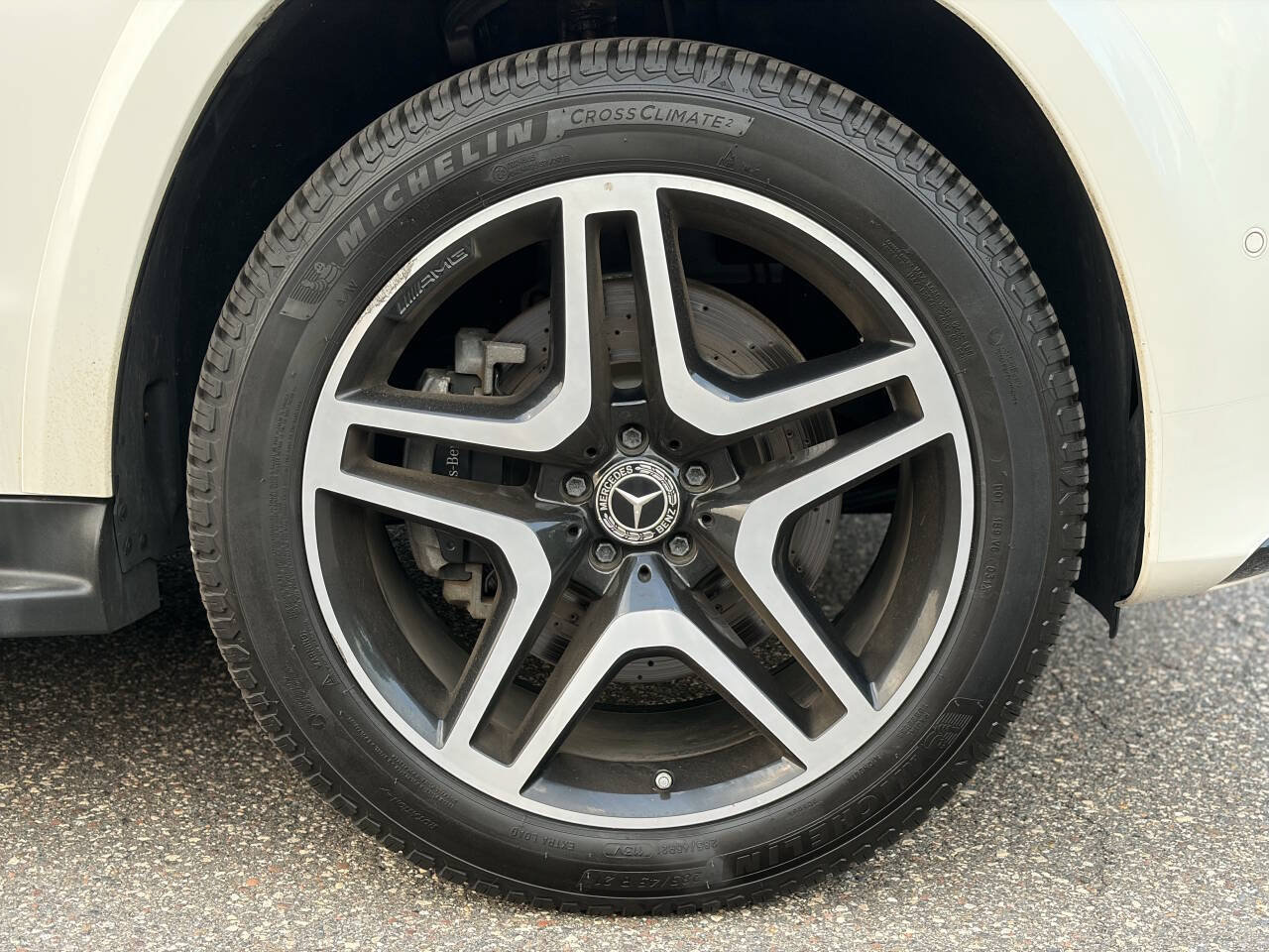 Used 2019 Mercedes-Benz GLS 550 4MATIC w/ Driver Assistance Package image 9