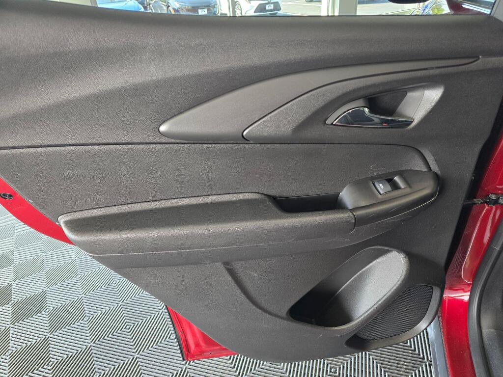 Used 2025 Chevrolet TrailBlazer LT AWD/4WD image 36