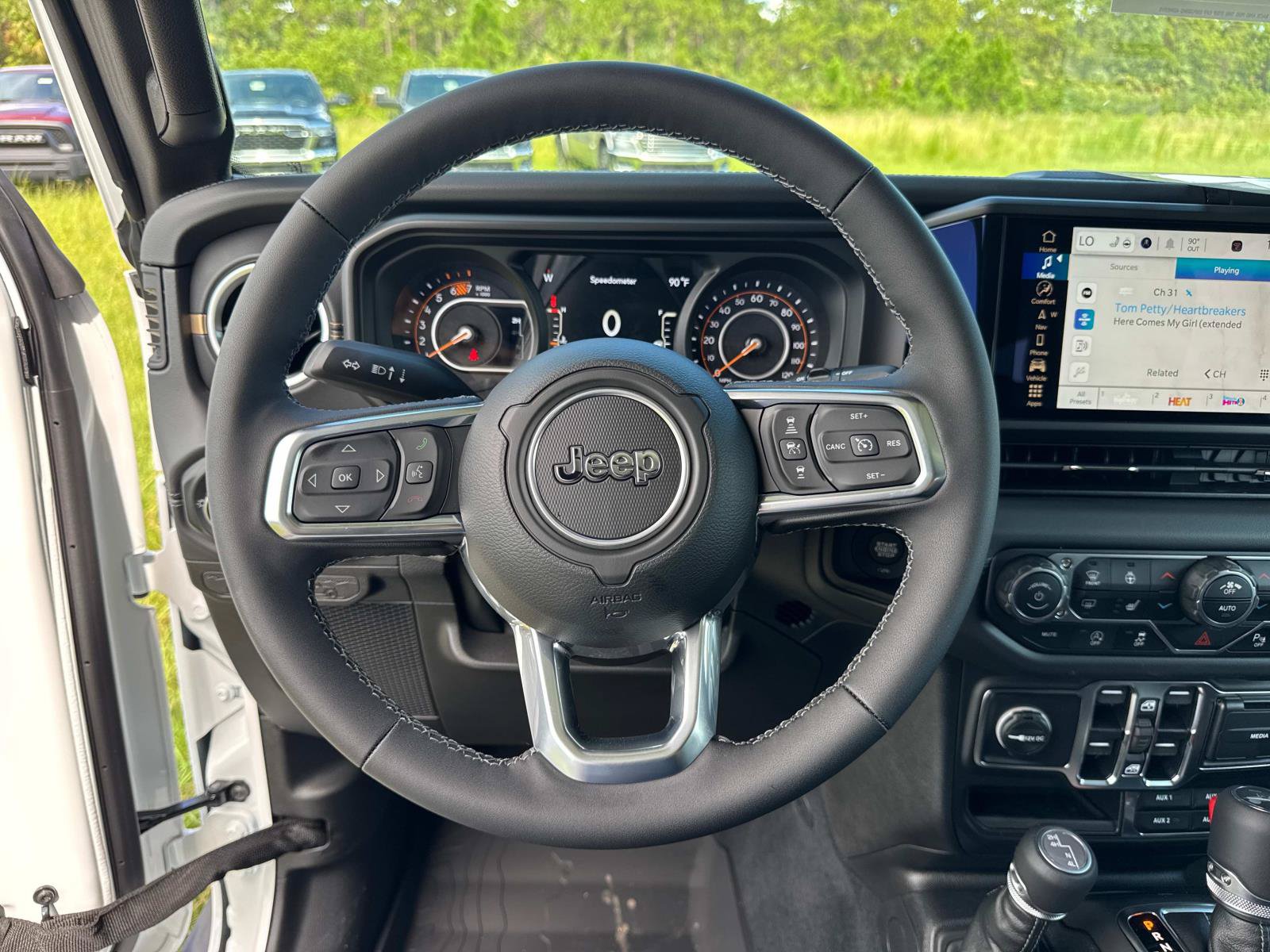 New 2025 Jeep Wrangler Unlimited Sahara AWD/4WD image 26