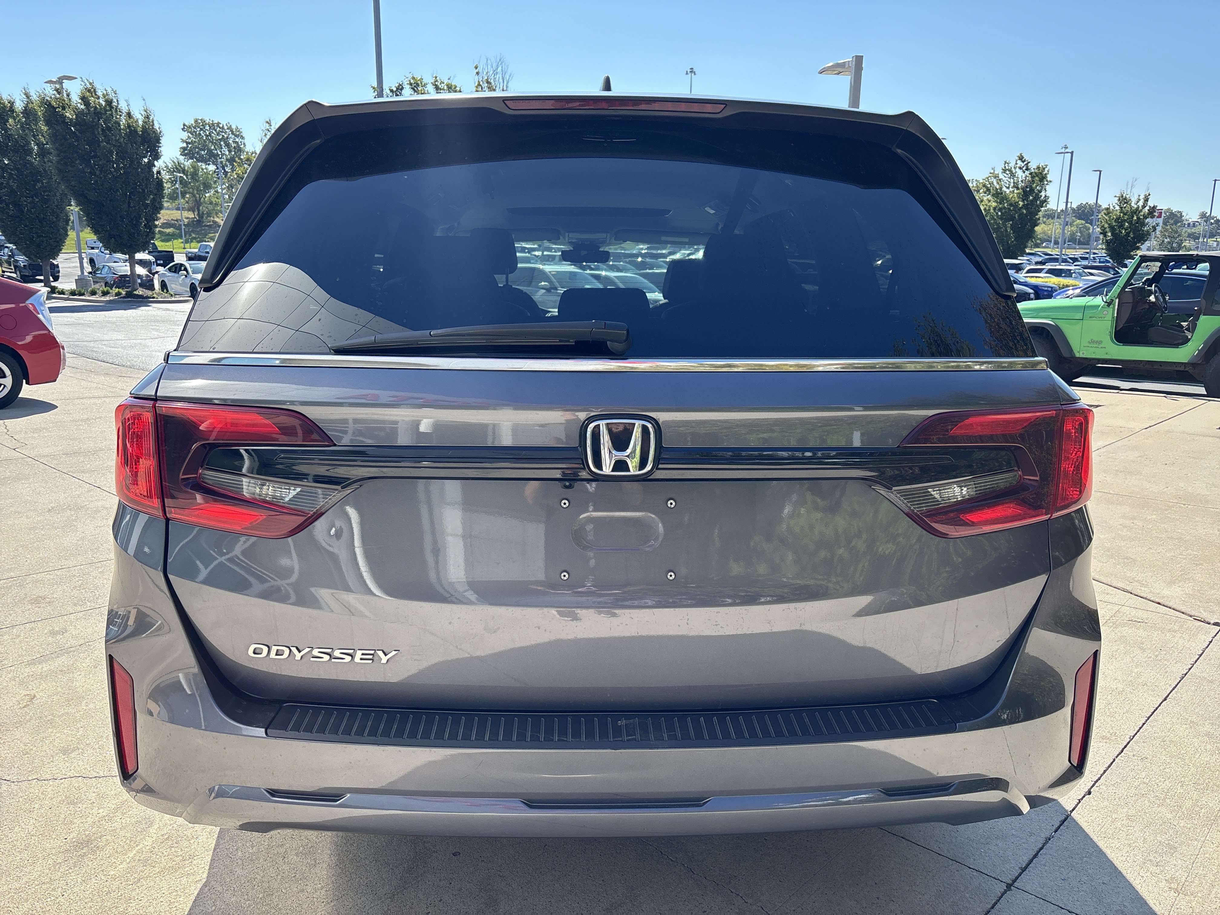 Used 2025 Honda Odyssey EX-L image 8