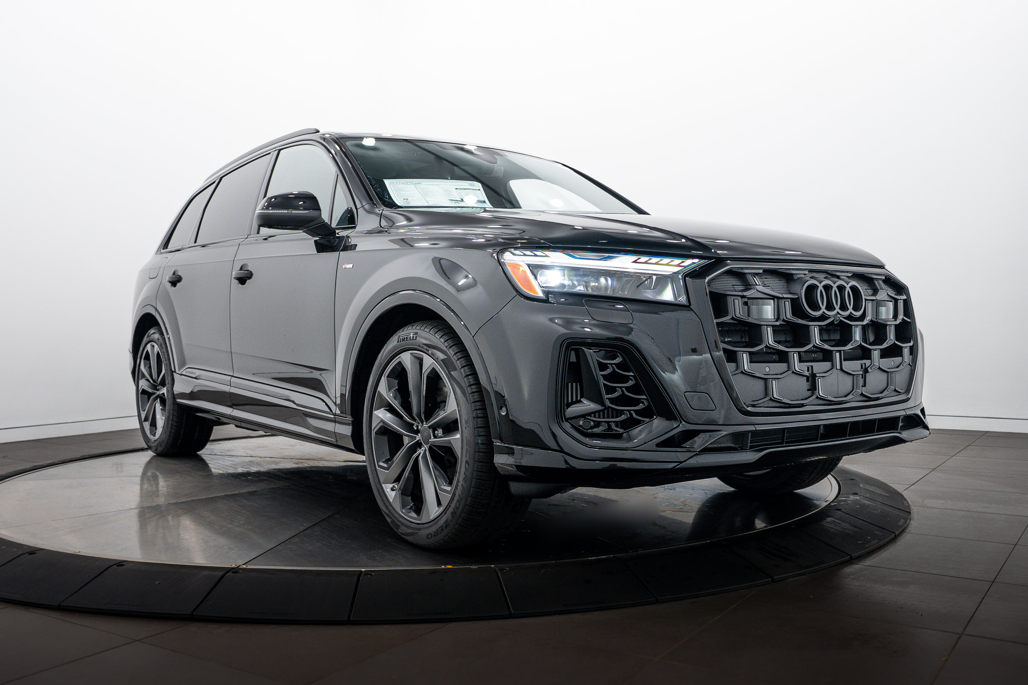 New 2026 Audi Q7 3.0T Prestige