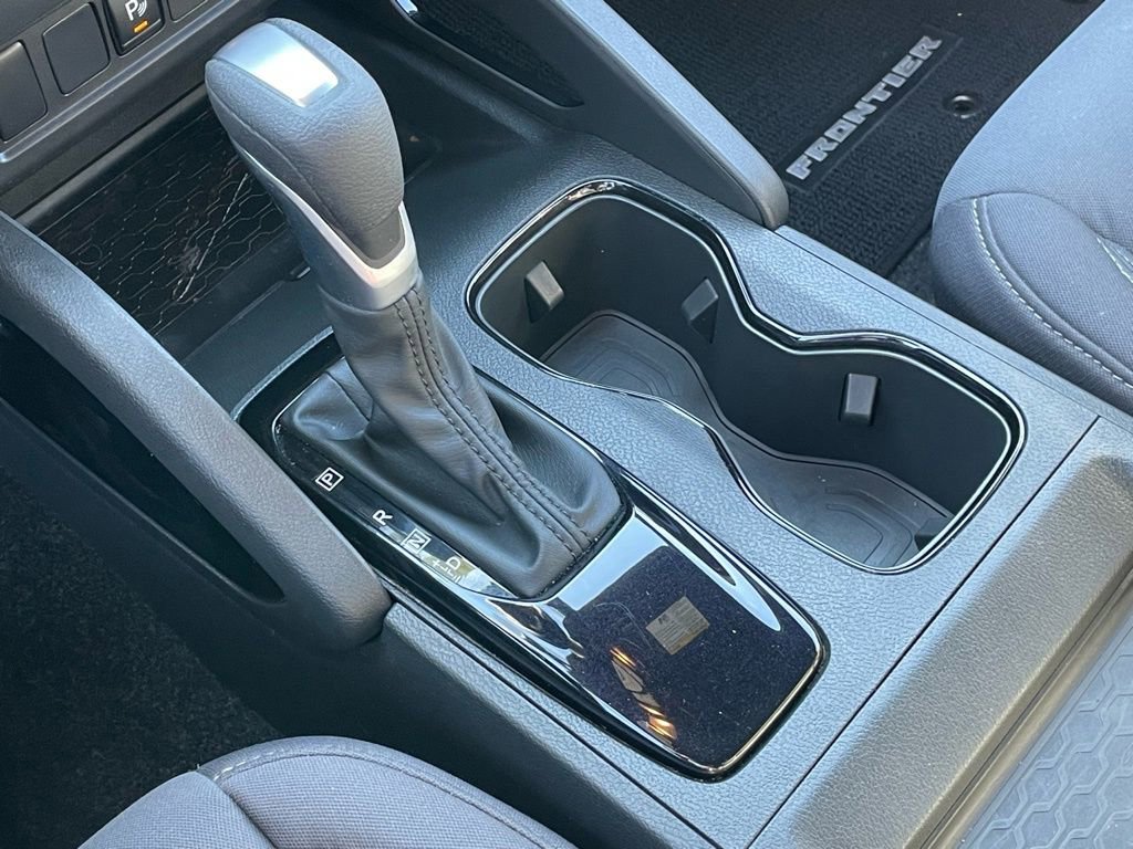 Used 2023 Nissan Frontier SV w/ Midnight Edition Package image 25