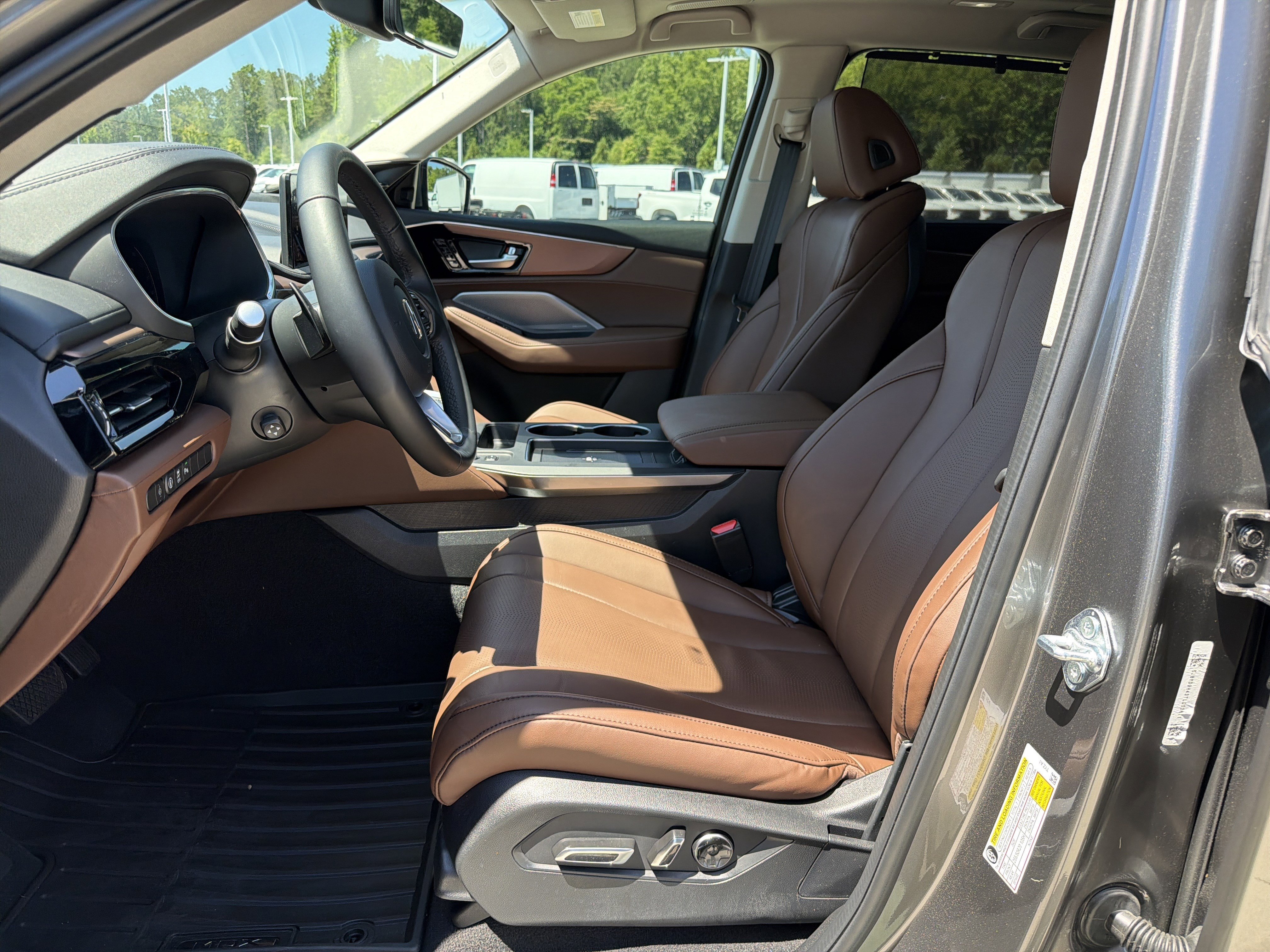 Certified 2026 Acura MDX FWD w/ Technology Package image 16