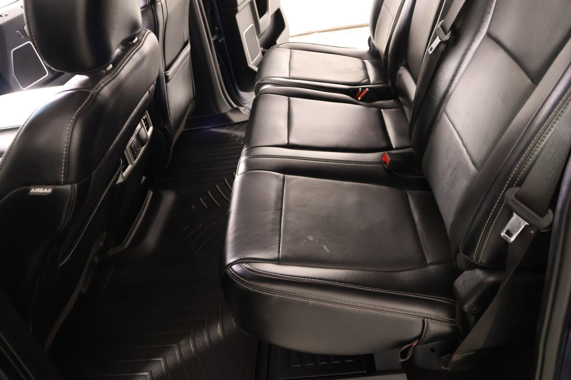 Used 2019 Ford F350 Lariat w/ Chrome Package image 13