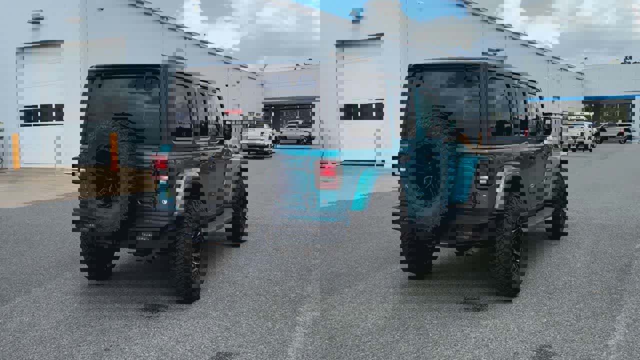 Used 2020 Jeep Wrangler Unlimited Sahara image 8