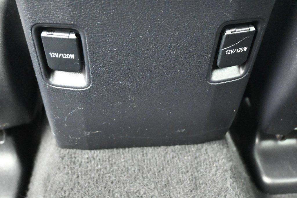 Used 2018 Toyota 4Runner Limited AWD/4WD image 17