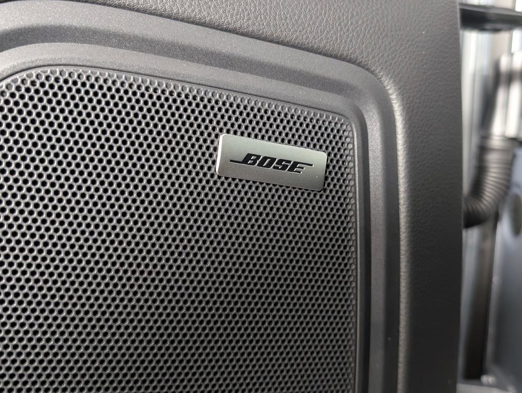 New 2026 Porsche Macan image 28