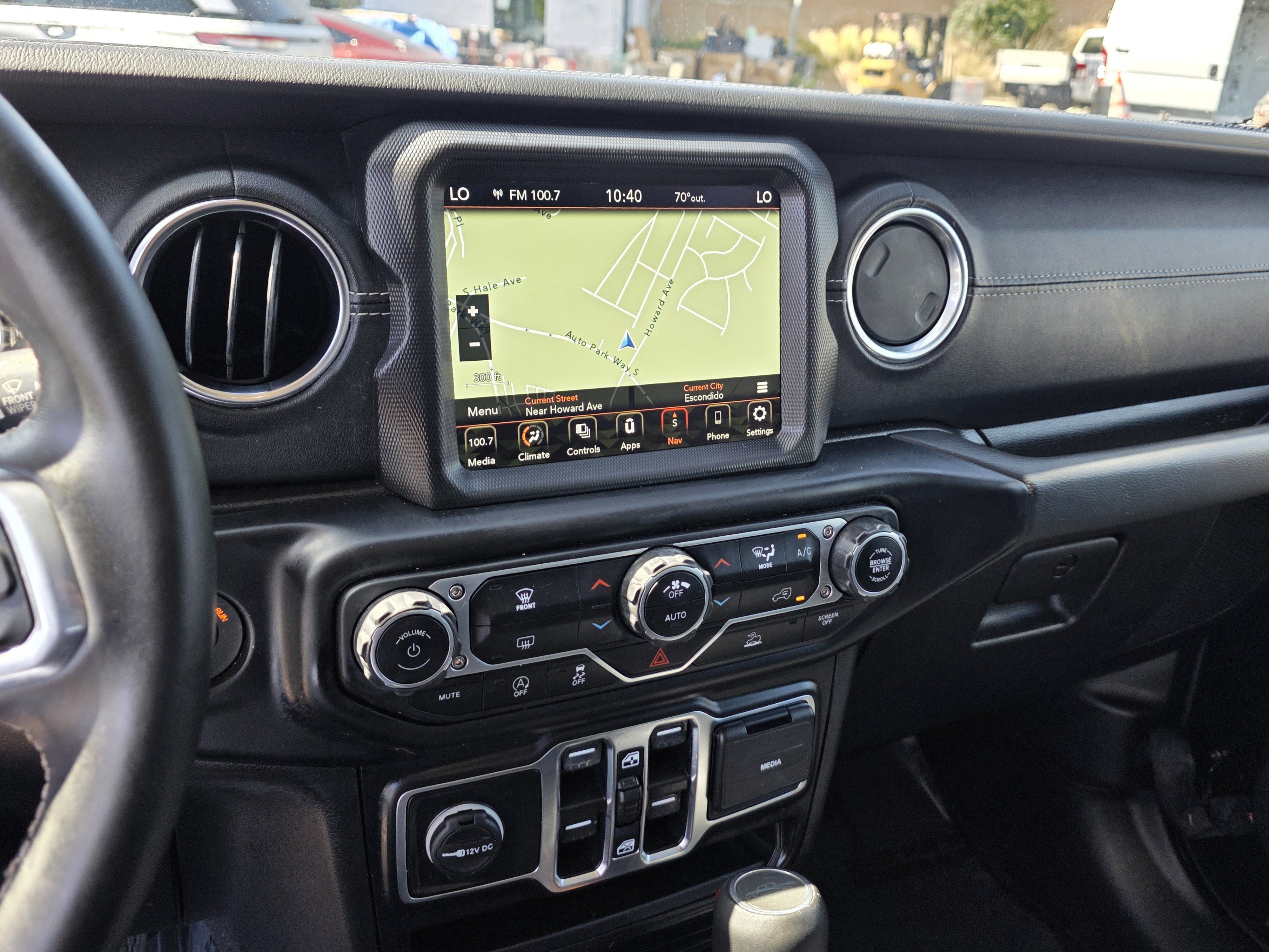 Used 2022 Jeep Gladiator Overland w/ Popular Equipment Package AWD/4WD image 16