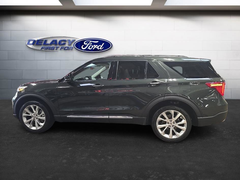 Used 2022 Ford Explorer Platinum w/ Equipment Group 601A image 2